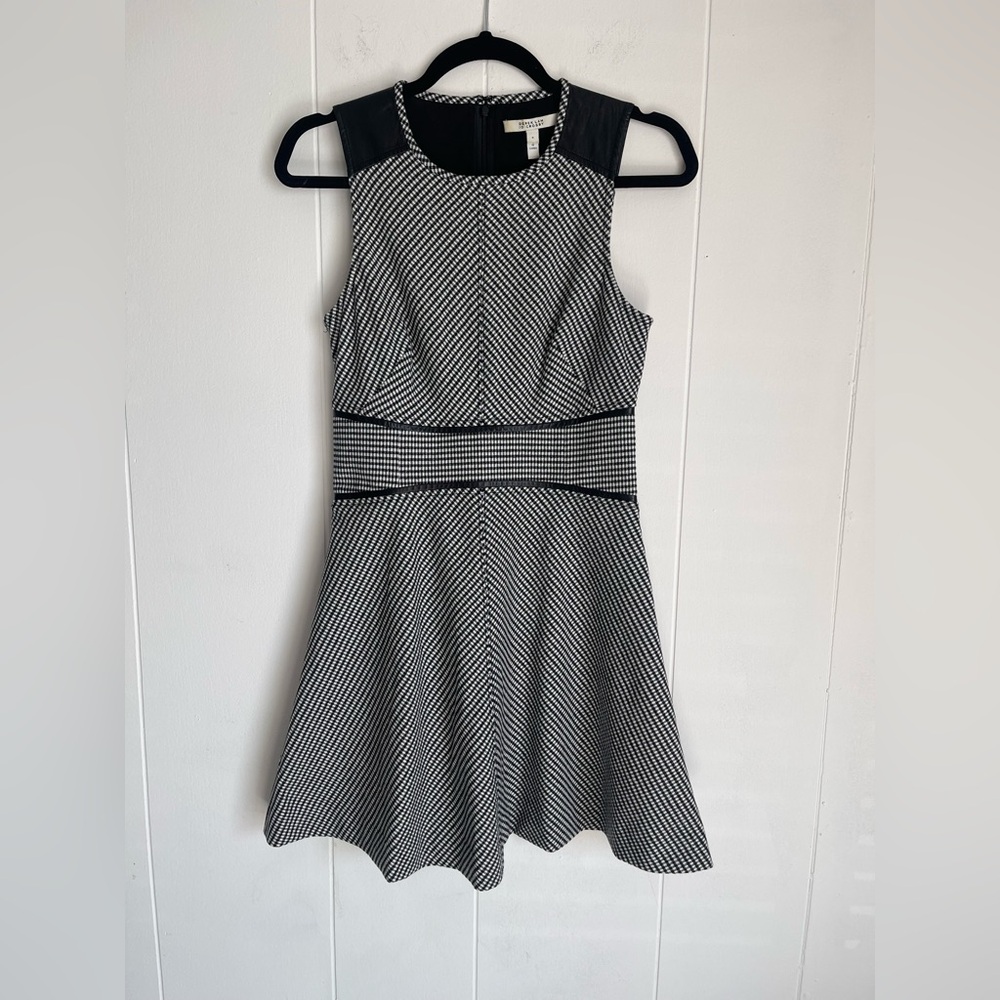 DEREK LAMB 10 CROSBY BLACK HOUNDSTOOTH LEATHER DRESS Size 0